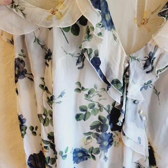 NICHOLAS Blue Rose Cold Shoulder Floral Silk Blouse NWT Size 4 - Picture 16 of 16